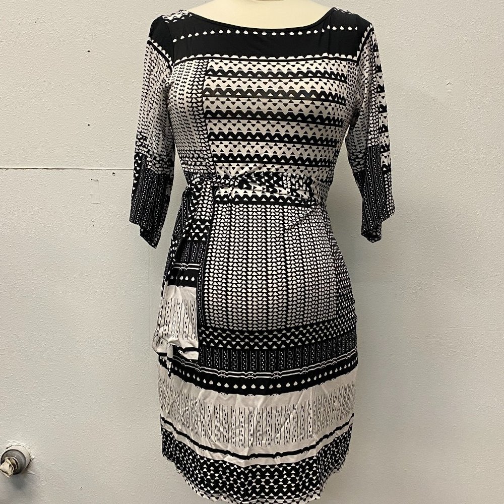 Black and White Leota Maternity Sheath Dress
